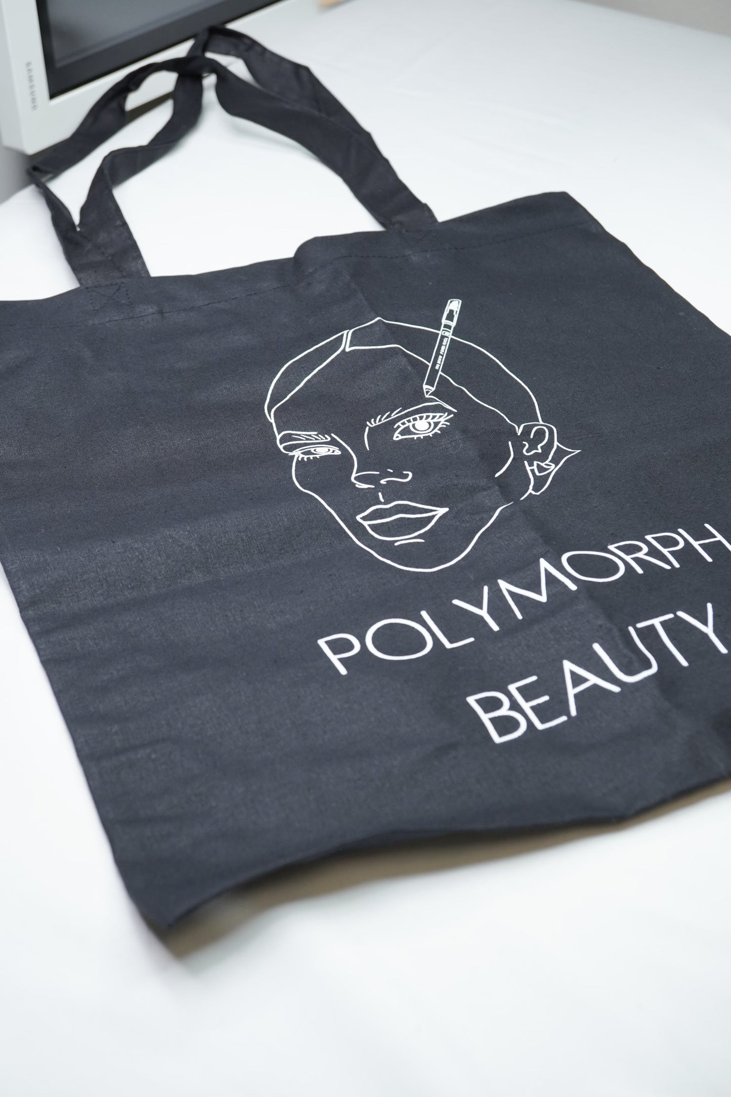 Polymorph Beauty bag that comes with the brow tools and products kit in the brow artistry course.